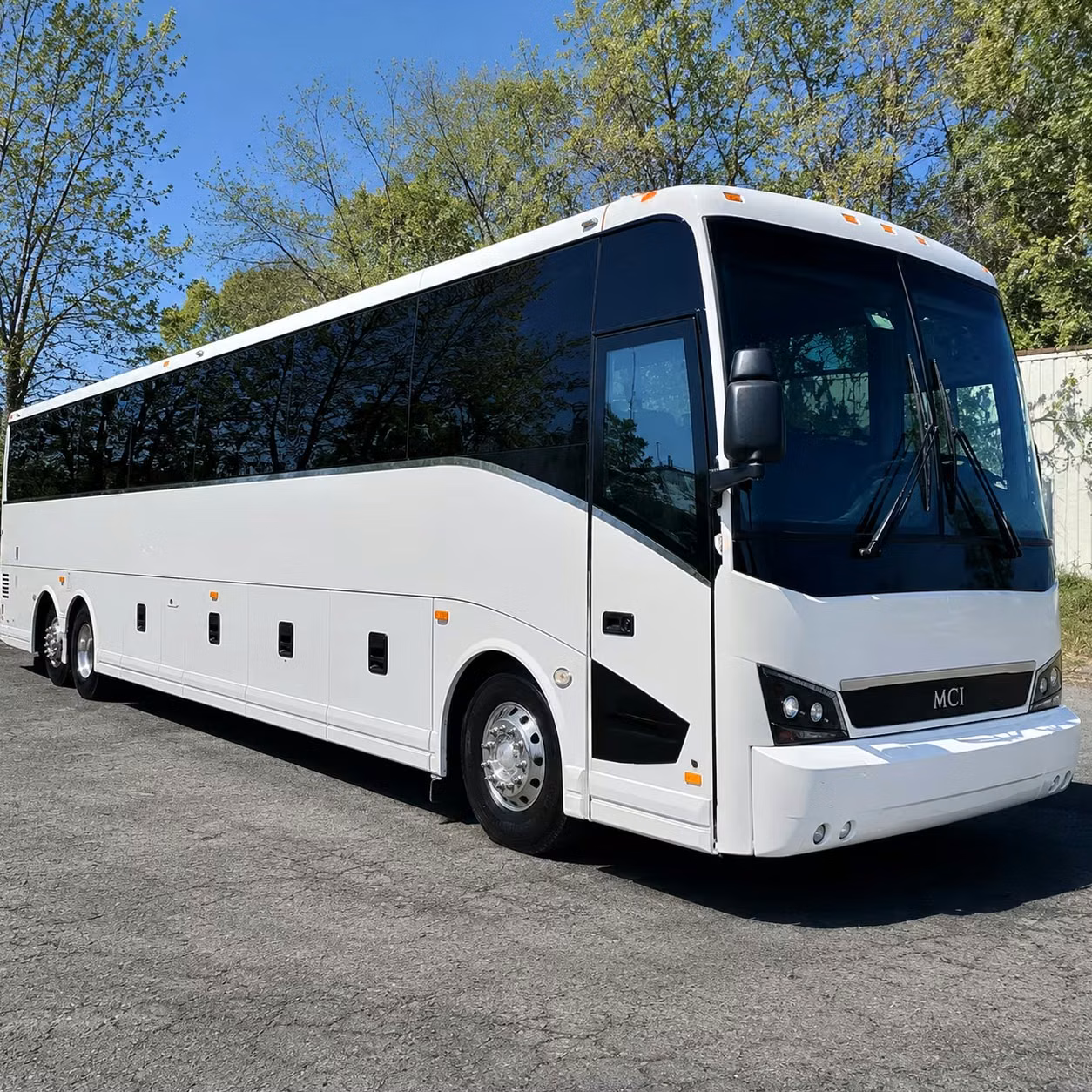 charter bus rentals for glendale school field trips to the los angeles zoo and griffith park