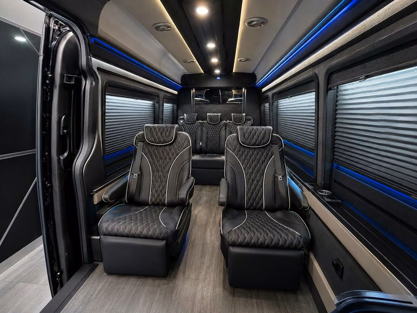 coachbusglendale com can handle multi stop airport pickups across the glendale area